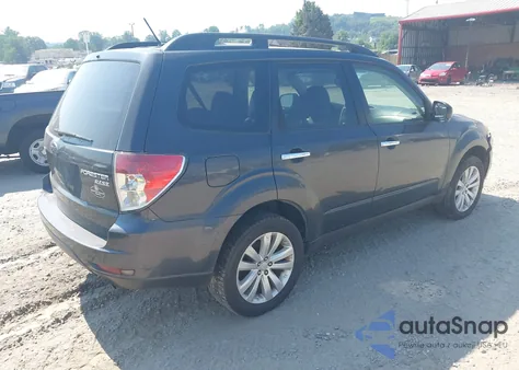 2013 Subaru Forester 2.5X Premium из США, поврежденный, VIN JF2SHADC6DH440230